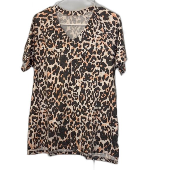 Short Sleeve Shirt Animal Print Women Size Small NWOT - Picture 1 of 6